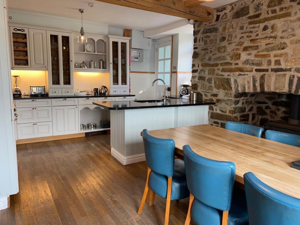 Harbourmaster Hotel Aberaeron Eksteriør billede