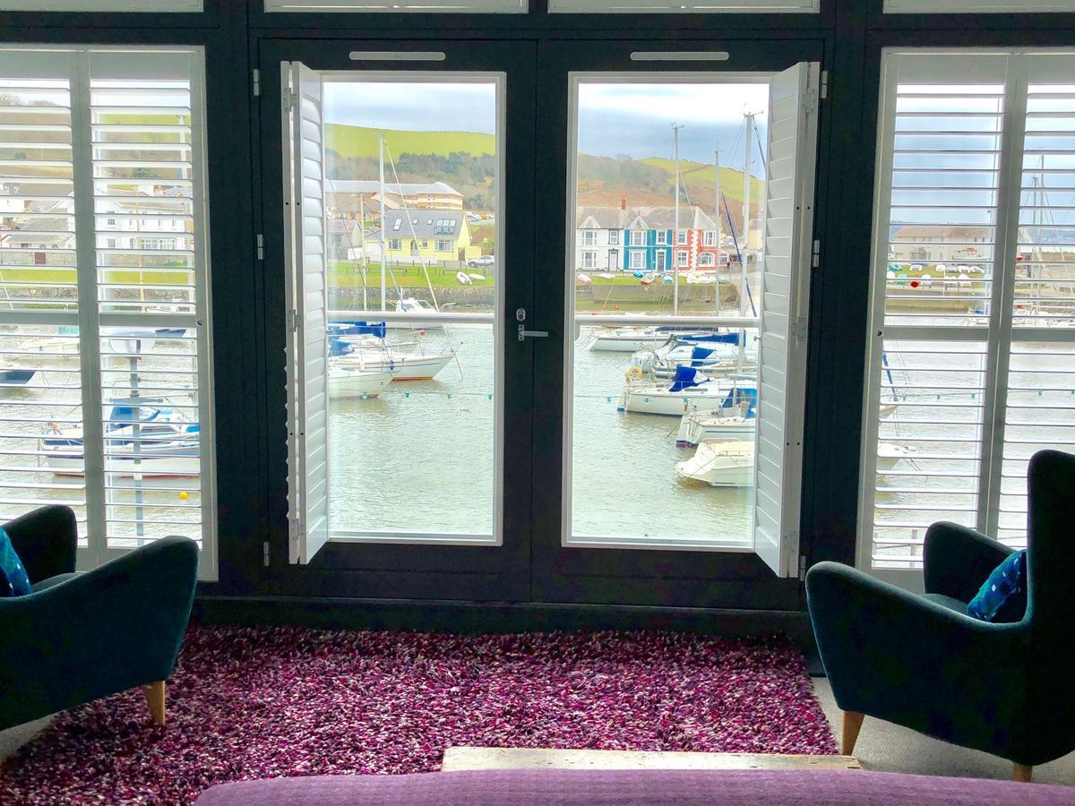 Harbourmaster Hotel Aberaeron Eksteriør billede